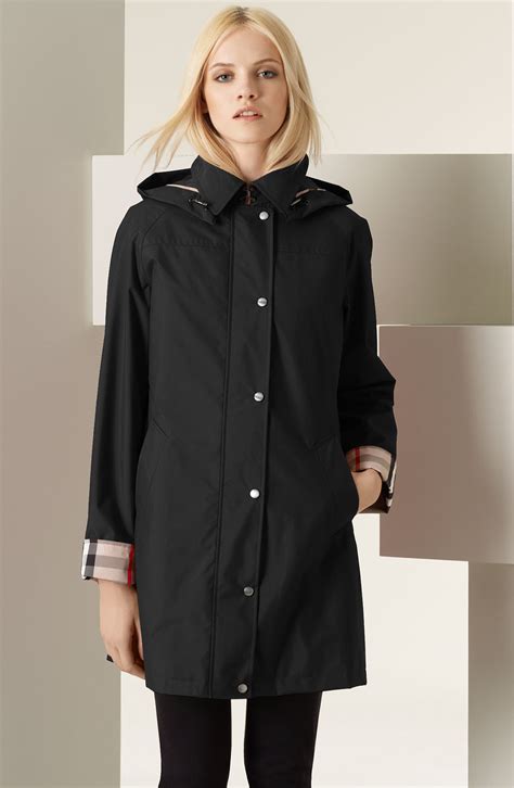 brits raincoat for short